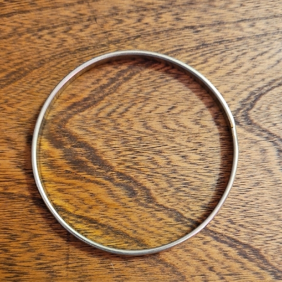 Chic Silver Bracelet - Picture 3 of 4